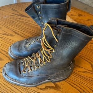 WHITES BOOTS FIRE BOOTS VIBRAM SOLE ALL AROUND EXCELLENT WORK BOOT